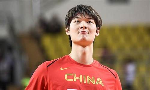 王哲林cbamvp-王哲林耐克篮球峰会