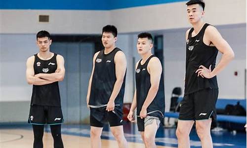 北京首钢男篮队员方硕-首钢篮球队员方硕