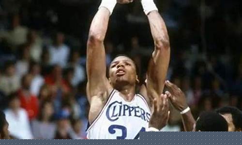 1982年nba季后赛-80年代nba季后赛打几场