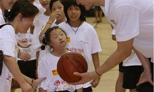 姚明篮球训练营官网-姚明青少年篮球训练营