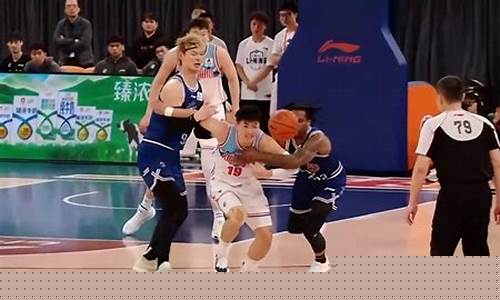 堪萨斯篮球暴力犯规事件-堪萨斯篮球暴力犯规