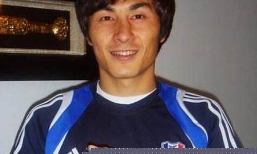 李伟峰在英超哪个队打球-李伟峰在英超哪个队
