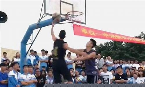 打篮球的男生十大魅力-小伙子打篮球占优势
