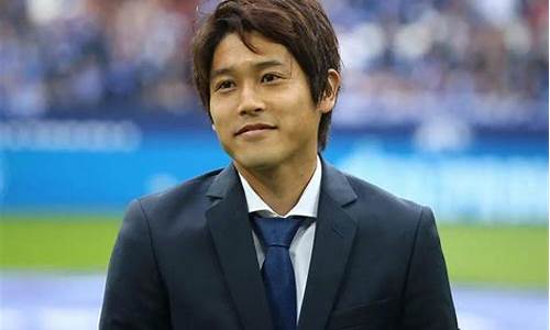 皇家马德里沙尔克04-皇家马德里03-04赛季