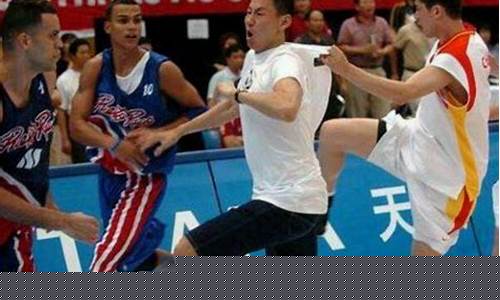 姚明与中国篮球-中国联赛姚明打架